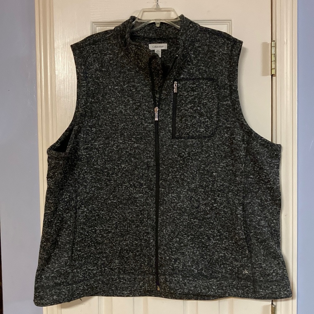 Calvin Klein Womens Vest Size 3X Black and White